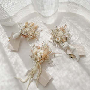 Dried Flowers: Petite Neutral Bud Bunch