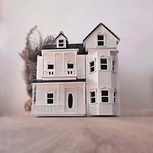 Queen Anne Dolls House