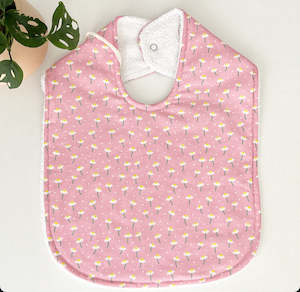 Pink Daisy Sqaure Dribble Bib