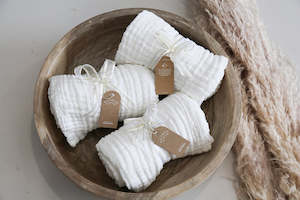 Baby Me: Layered Muslin Blanket - White