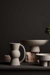 Robert Gordon: Poet Water Jug