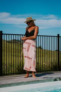 A Company Of Friends: Tie Sarong - Verona