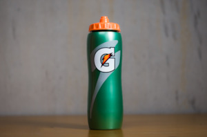 1 x 32oz (946ml) Drink Bottle