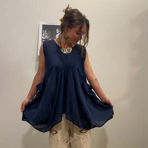 Womens: Pocket Top OS