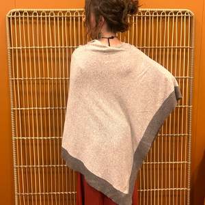Poncho: Cashmere Ponchos
