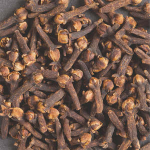 Essential Oils: Clove Bud Oil