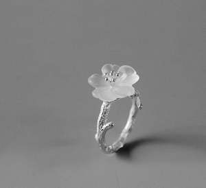 Rings: Sterling Silver Ring Crystal Manuka Flower