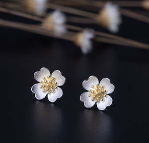 Sterling Silver Earrings: Sterling Silver Earrings - Little 4 Petals Flower