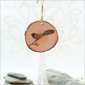 Christmas: Wood Slice Hanging Ornament - Filigree Fantail