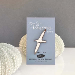 Brooch: Royal Albatross Toroa Enamel Pin