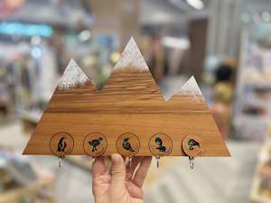 Wooden Art: Snowy Mountain Rimu Key Holder