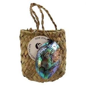 Cool Goodies: Paua Gem & Kete Bag