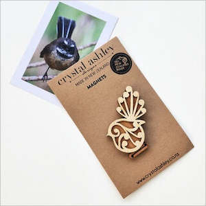 Magnet Koru (NZ Rimu and Bamboo Veneer)