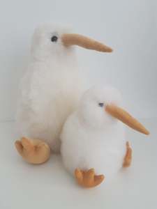 Soft Toys: Collectible Alpaca Huacaya Kiwi