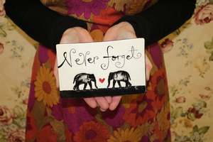 Ceramic Wall Arts: Ceramic Oblong Tile - Never forget elephant