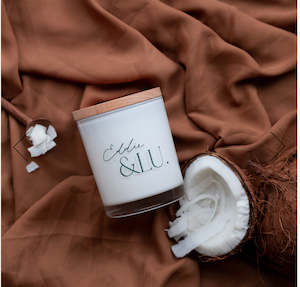 Candles Diffuses: Eddie & Lu Coconut Wax Candle Blackberry and Musk