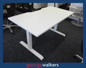 PR6299  White  Electric Desk 1.4M