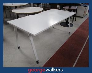 PR6236  White  Desk