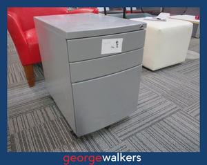 PR3515  Grey  3-Drawer Mobile