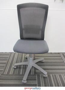 PR5651A - BULK 30 x Grey Formway Life Office Chair