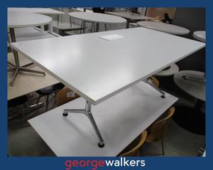PR5689 - White  Meeting Table