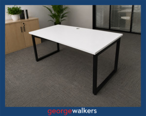 Desks: PR6705  White  Desk 1.8M