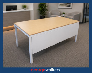 PR6703  Maple  Reception Desk 1.6M