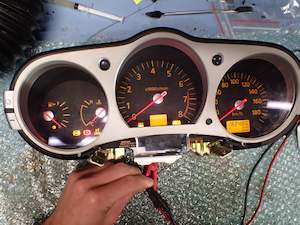 Repair Instrument Clusters Dash Boards Repairs: Nissan 350Z Instrument Cluster Repair – SRS Light Issues & Display Faults (VQ35DE)