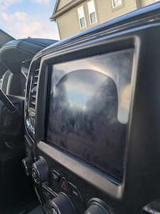 Repair Radios Climate Control Clock: Jeep / Dodge 8.4" Uconnect Infotainment Display – Replacement Service