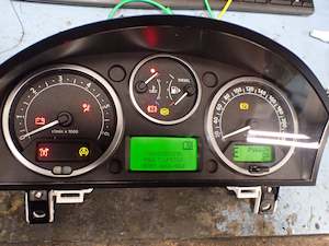 Repair Instrument Clusters Dash Boards Repairs: 2005-2012 Land Range Rover Speedometer Instrument Gauge Cluster