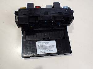 Mercedes SAM module - A/C Compressor Control valve no power output  171 545 00 01