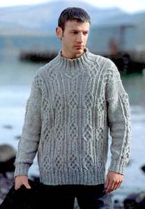 Lisafdesigns: Turtle Neck Sweater with Cable - LisaFDesign - Vintage