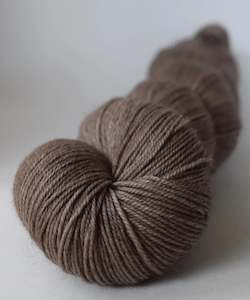4 Ply Fingering Weight: Yarnfloozy - Machinist - Pampas