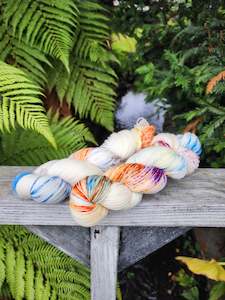4 Ply Fingering Weight: 90 Mile - 4 Ply Sock Yarn - Kiwiyarn-a