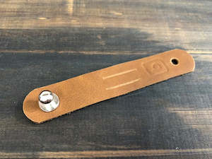 Bomod Leather Cable Tidy: Bomod - Leather Cable Tidy - Tan