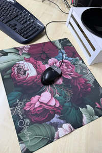 Annah Stretton: Mini Desk Mat - Olive J'Adore Roses