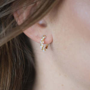 Fabuleux Vous 1: Silver Perle Yellow Gold Twisted Pearl Petite Hoop Earring