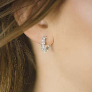 Silver Perle Silver Twisted Pearl Petite Hoop Earring