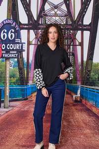 Tops: Daisy Print Sleeve Top - Black/White