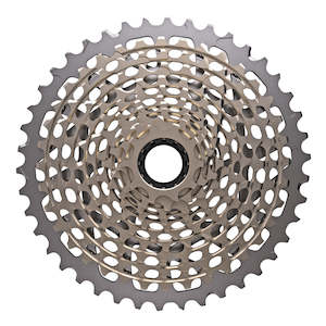 Drivetrain: SRAM XG-1199 X-DOME Cassette