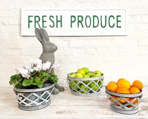 Trays Boards Boxes Baskets: Round Iron Baskets