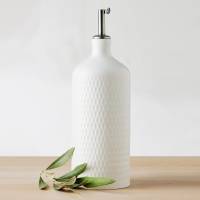 White Basics: Maxwell & Williams Diamond Oil Pourer