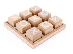 Games: Natural Wooden Tic Tac Toe