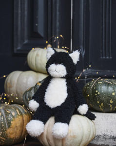 Checkers The Cat By Nana Huchy - BLACK