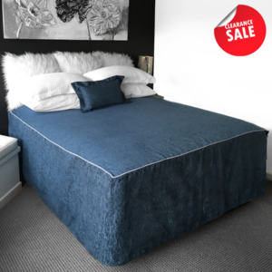 Chapeau Piped Bed Cover - Caribbean [CLEARANCE]