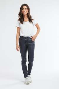 Italian Star: Stevie Jean - Black