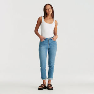 Jeans Sale: Mid Boyfriend Jean - Blue Courtesy