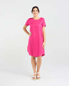 Blackstone: Dianne Short Sleeve Panelled Dress - Raspberry