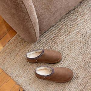 Footwear: Sharky Scuff -Chestnut