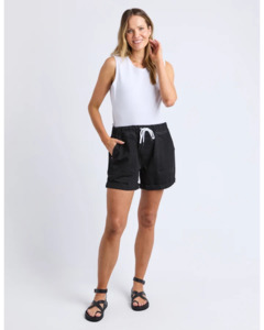 Shorts: Emma Relaxed Short / Black